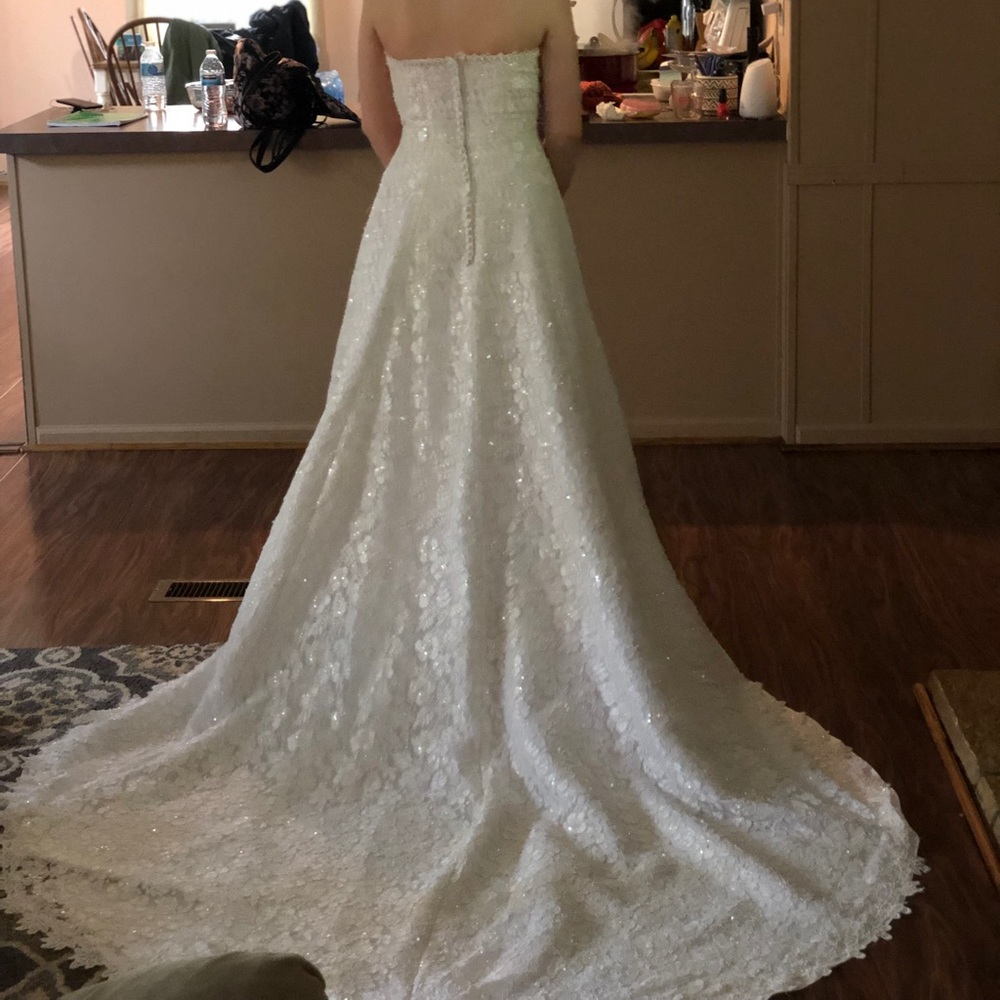 Wedding dress size 6 - Picture 3 of 6